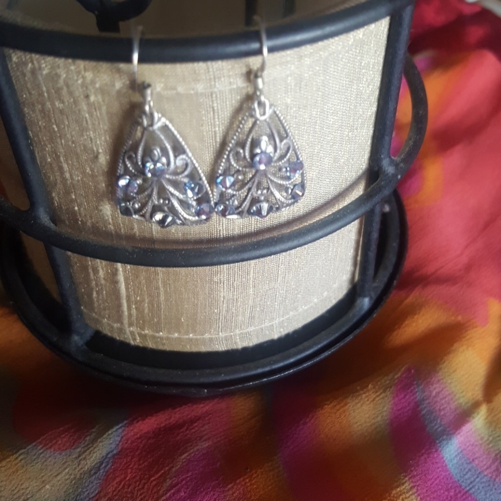 Silver filigree sparkly earrings